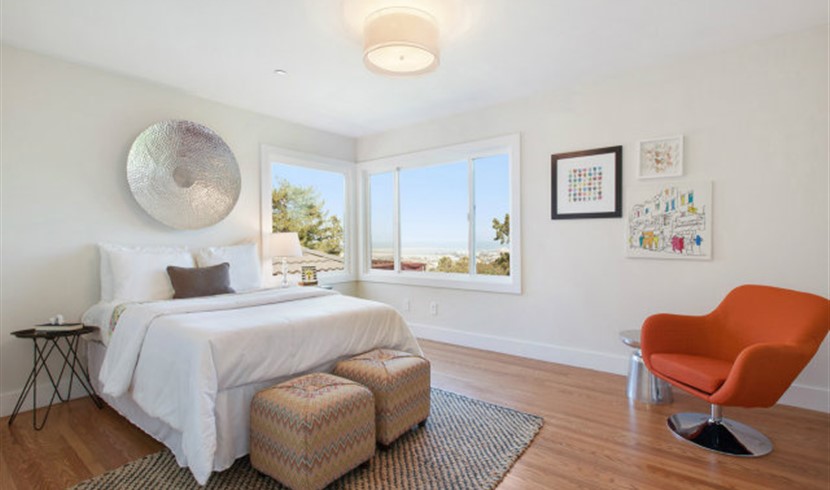 Modern house with elegant and chic interior design photo 3