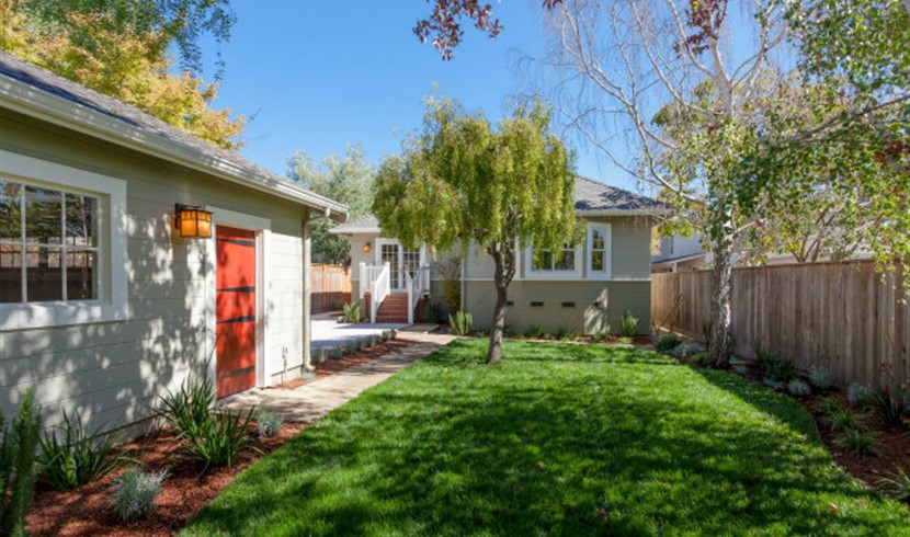 Burlingame Residences with All the Conveniences photo 7