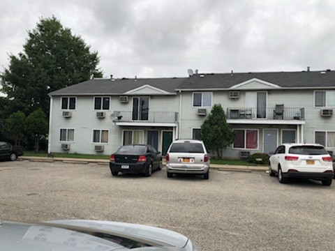 38 APARTMENT UNITS 2 STORY BUILDING. R3X CHG R5X