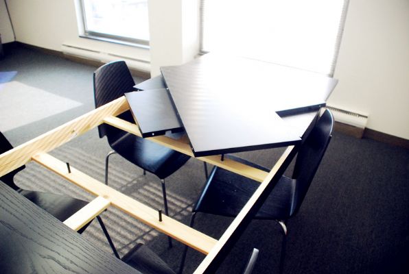 Brand new retractable dining table, can seat up to 12 people photo 6