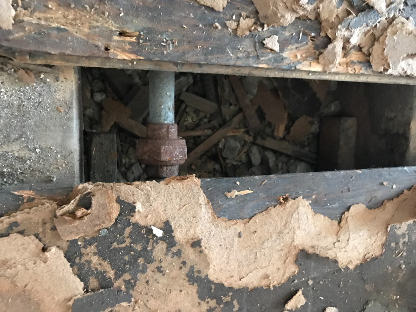 长岛急修漏水，精通各种水管漏水，管道疏通，诊断并修理漏水