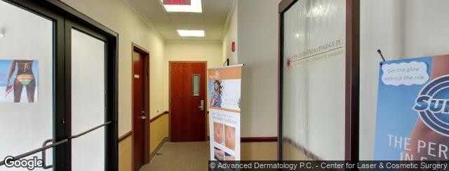 覃白婧医生整形外科 Dr. Jing Bai Qin M.D.