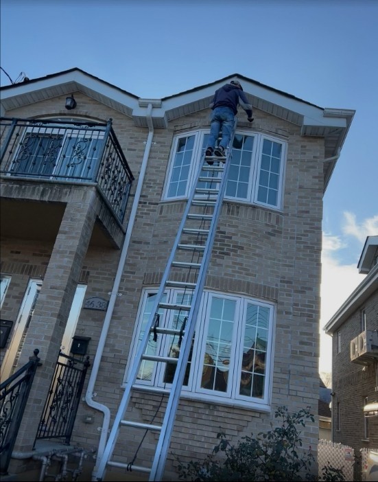 专业屋顶维修 屋顶补漏 屋顶排水槽清理换新 免费估价 纽约精修屋顶公司