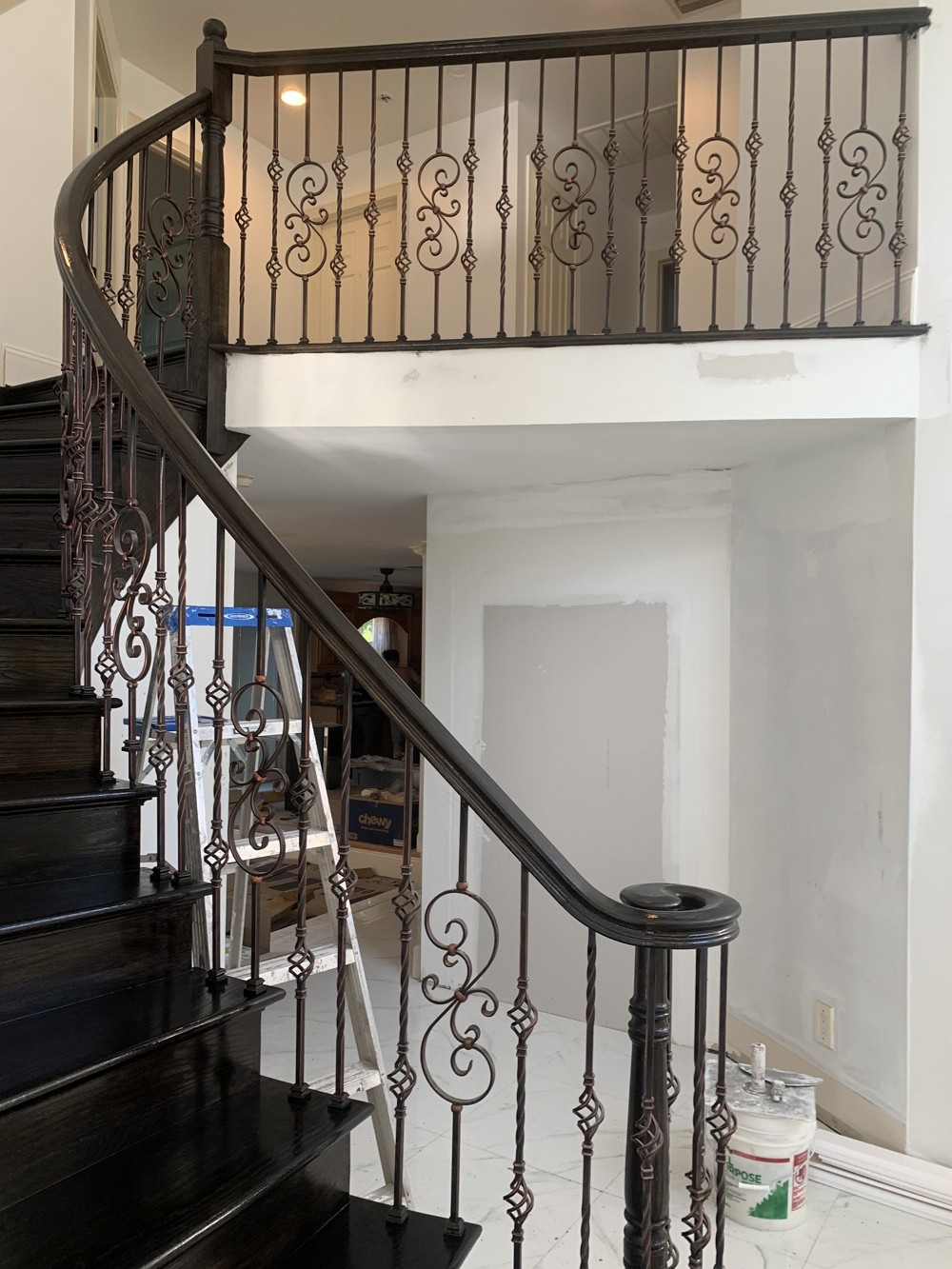 纽约室内装修卓师傅多年从事建筑装修，厨房浴室 水电地板优质施工 免费估价 CT