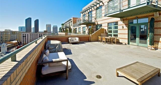 另一套加州圣地亚哥Parkloft高级公寓出售