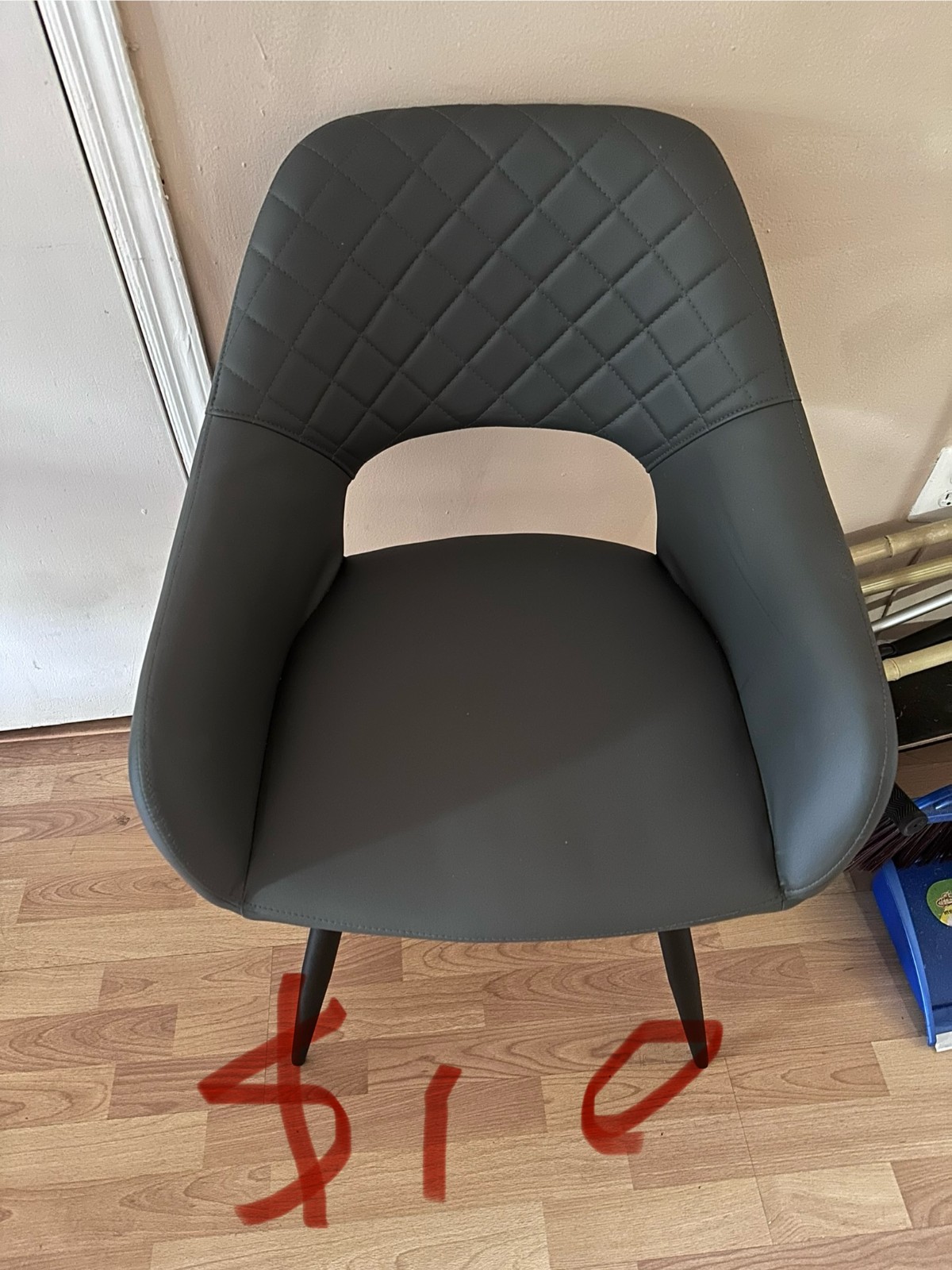 便宜出闲置,椅子,落地灯,电脑,架子等等