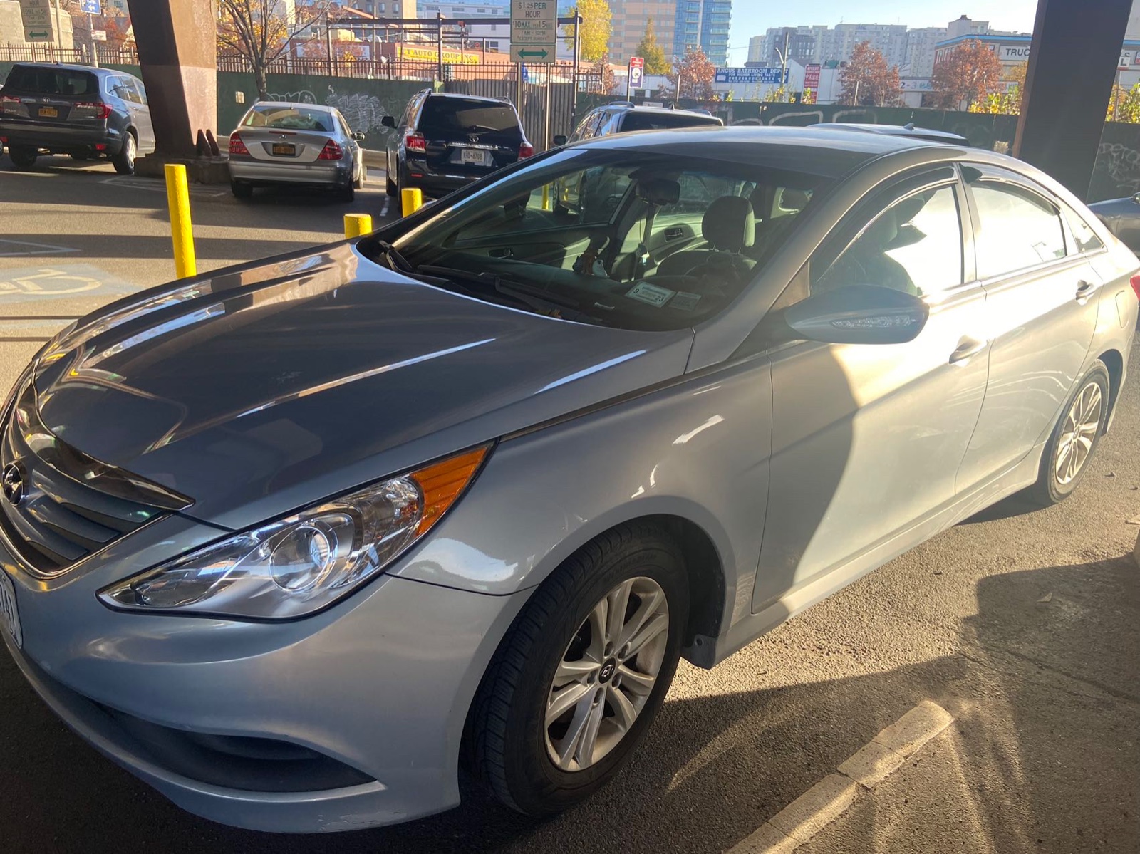 2014 Hyundai fully automatic sedan in good condition [front seats heated]