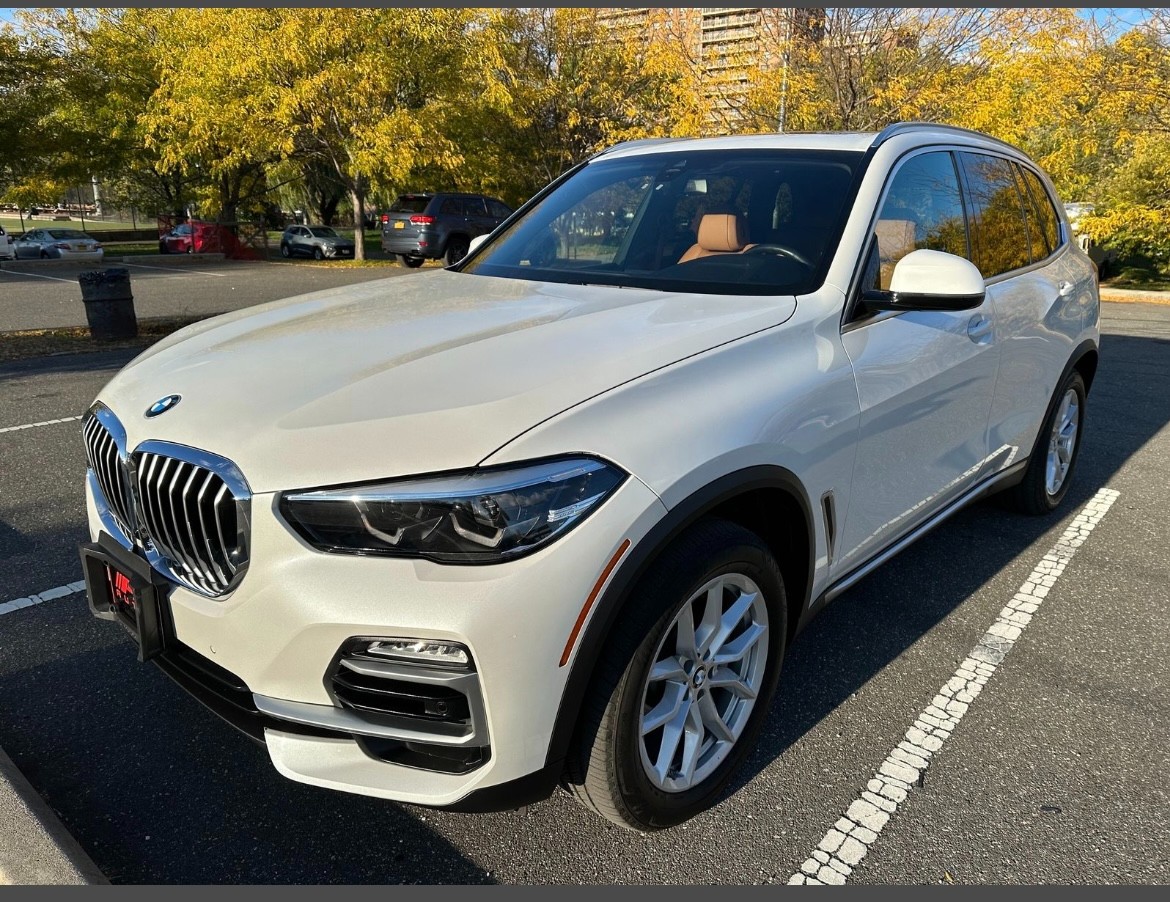 Introducing a 2019 BMW X5 with a good price