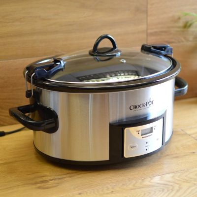 Large quantities of items at low prices. Sale of printers, table lamps, bed lamps, rice cookers