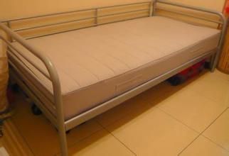 Second-hand furniture, daily necessities, cheap disposal