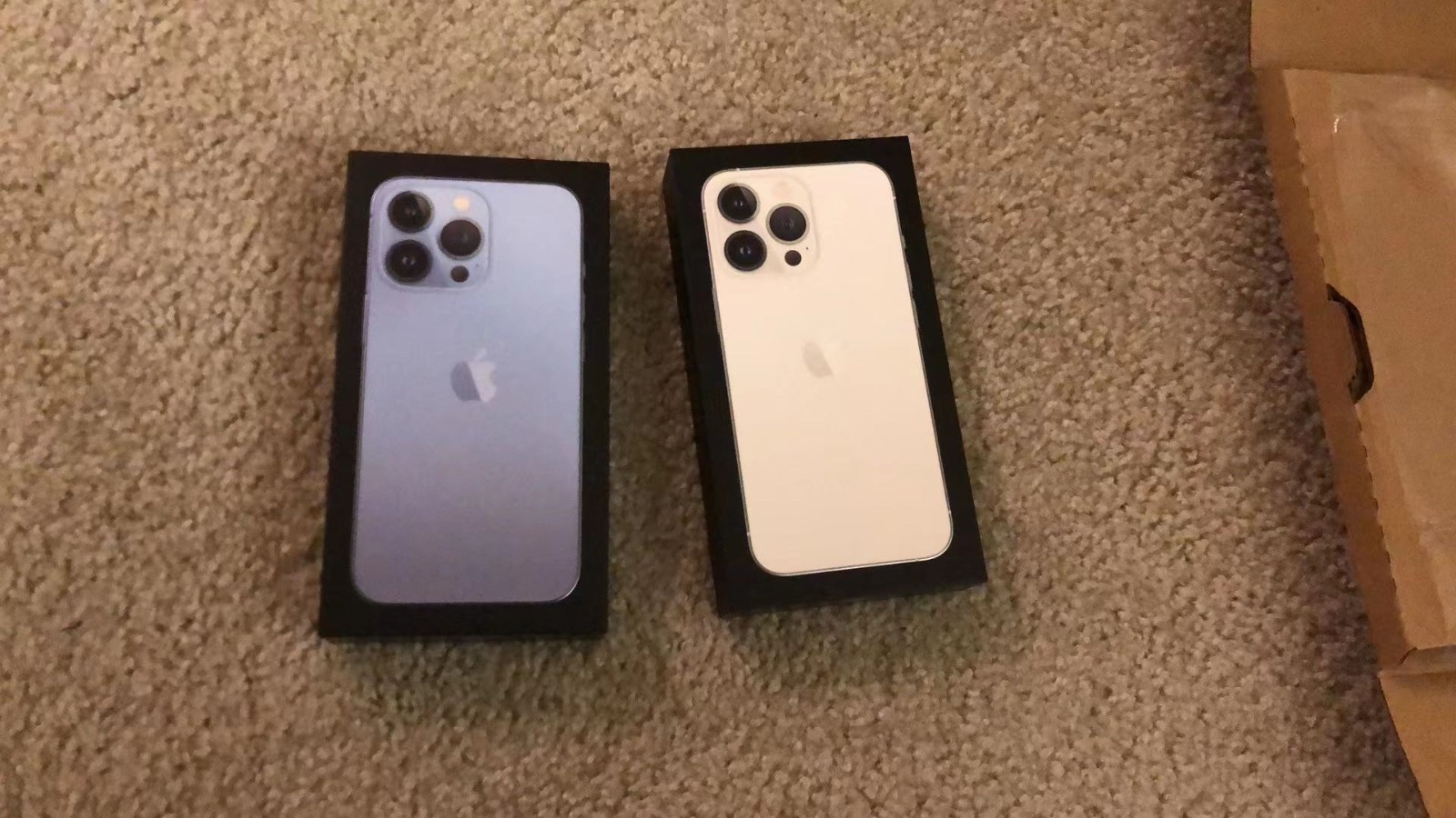 全新的苹果官网13pro未拆封! 低价急出! (所有的都可以提供)加我vx吧15958153185价格好说