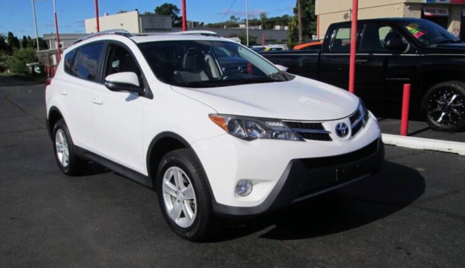 2013 Toyota RAV4 XLE priced at 15,995