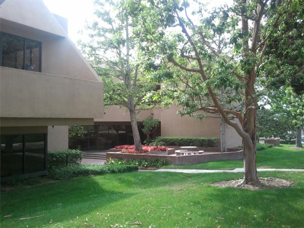 ONE OF A KIND MOST DESIRABLE ADDRESS IN NEW YORK C