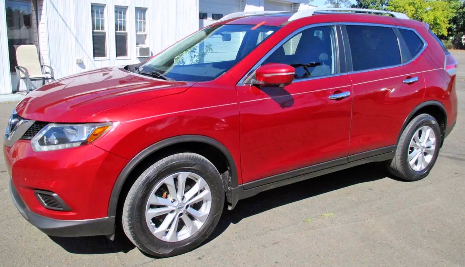 2014 Nissan Rogue SV, priced at 12,850