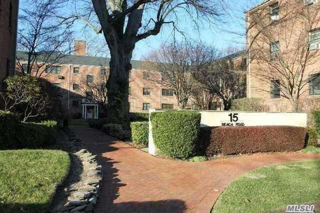 Great Neck Sunny Top Floor 2 BR