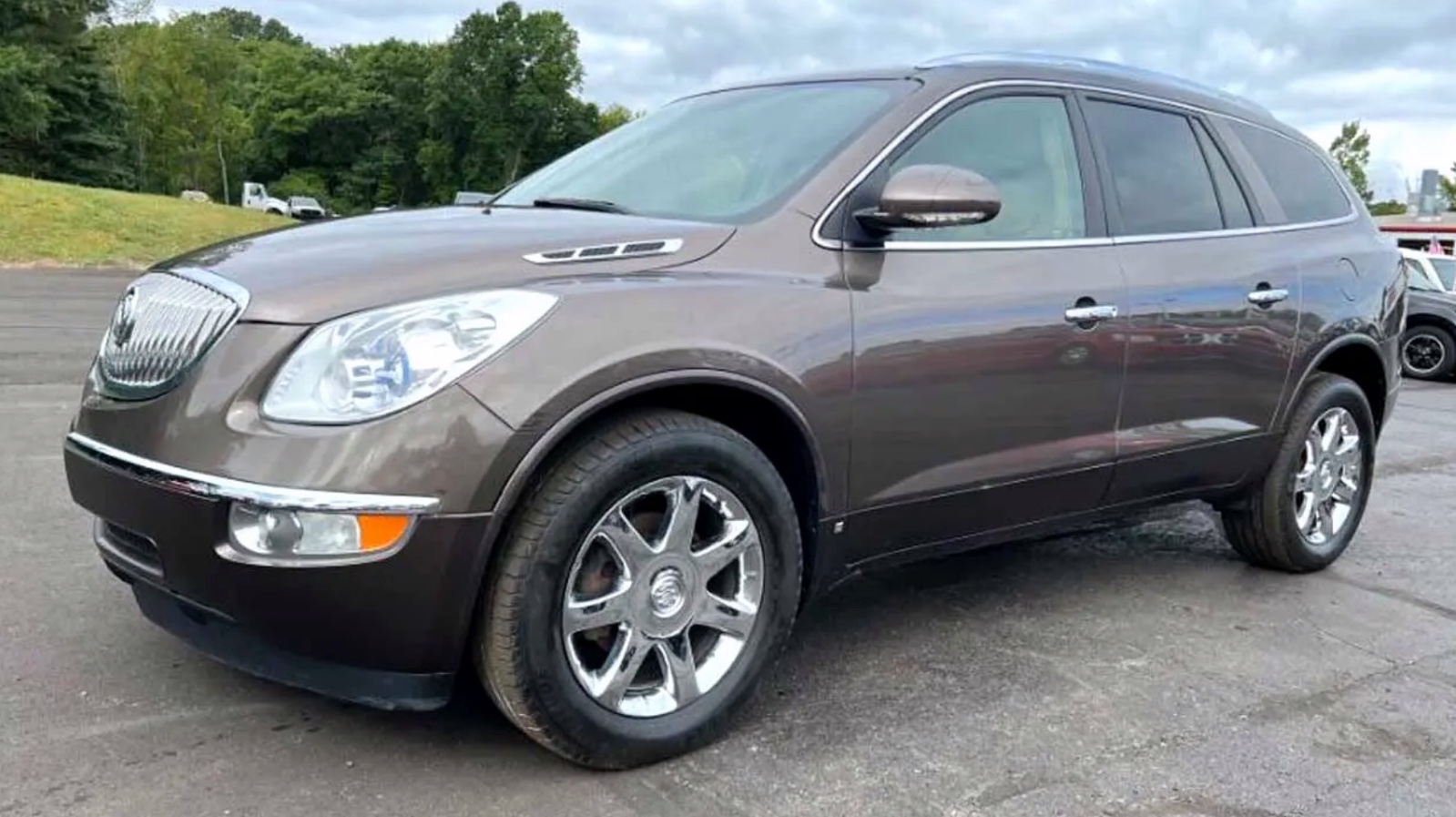 2010 Buick Enclave CXL priced at 9800