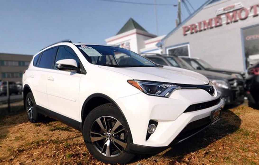 TOYOTA Toyota Sienna. RAV4.