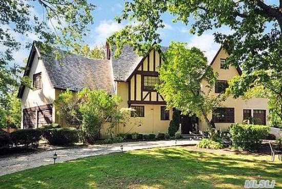 131 Piermont Ave, Hewlett, NY 11557 is For Sale