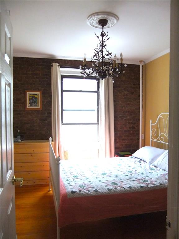 Charming Two Bedroom in the Heart of Astoria