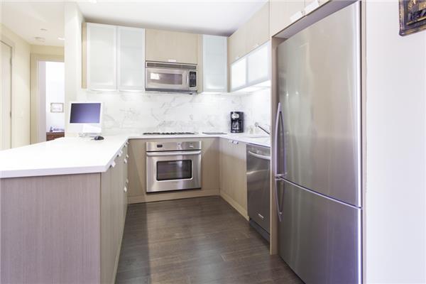 LONG ISLAND CITY两房两卫全新豪华独立产权公寓