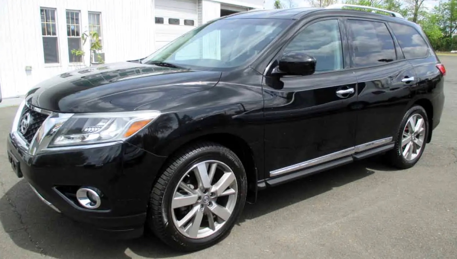 2014 Nissan Pathfinder 4WD priced at 13,850