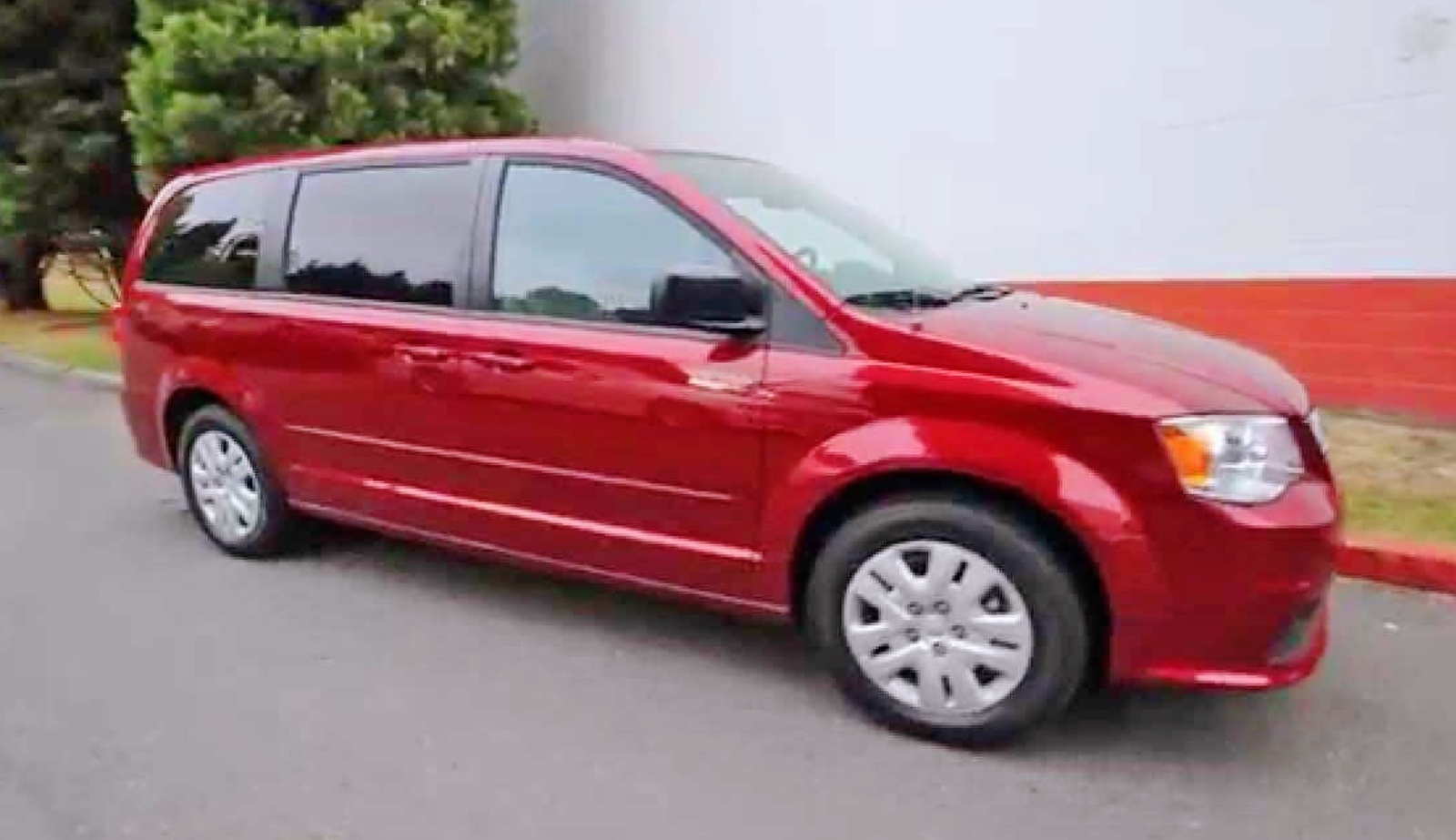 2014 Dodge Grand Caravan priced at 9,800