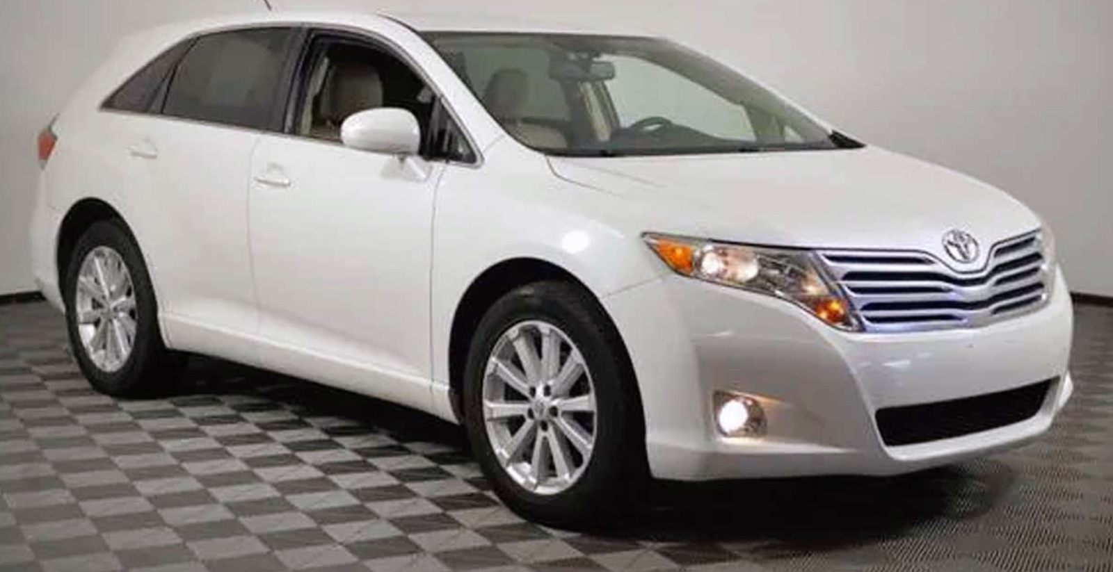 2012 Toyota Venza XLE Toyota five-seat SUV priced at 9,800