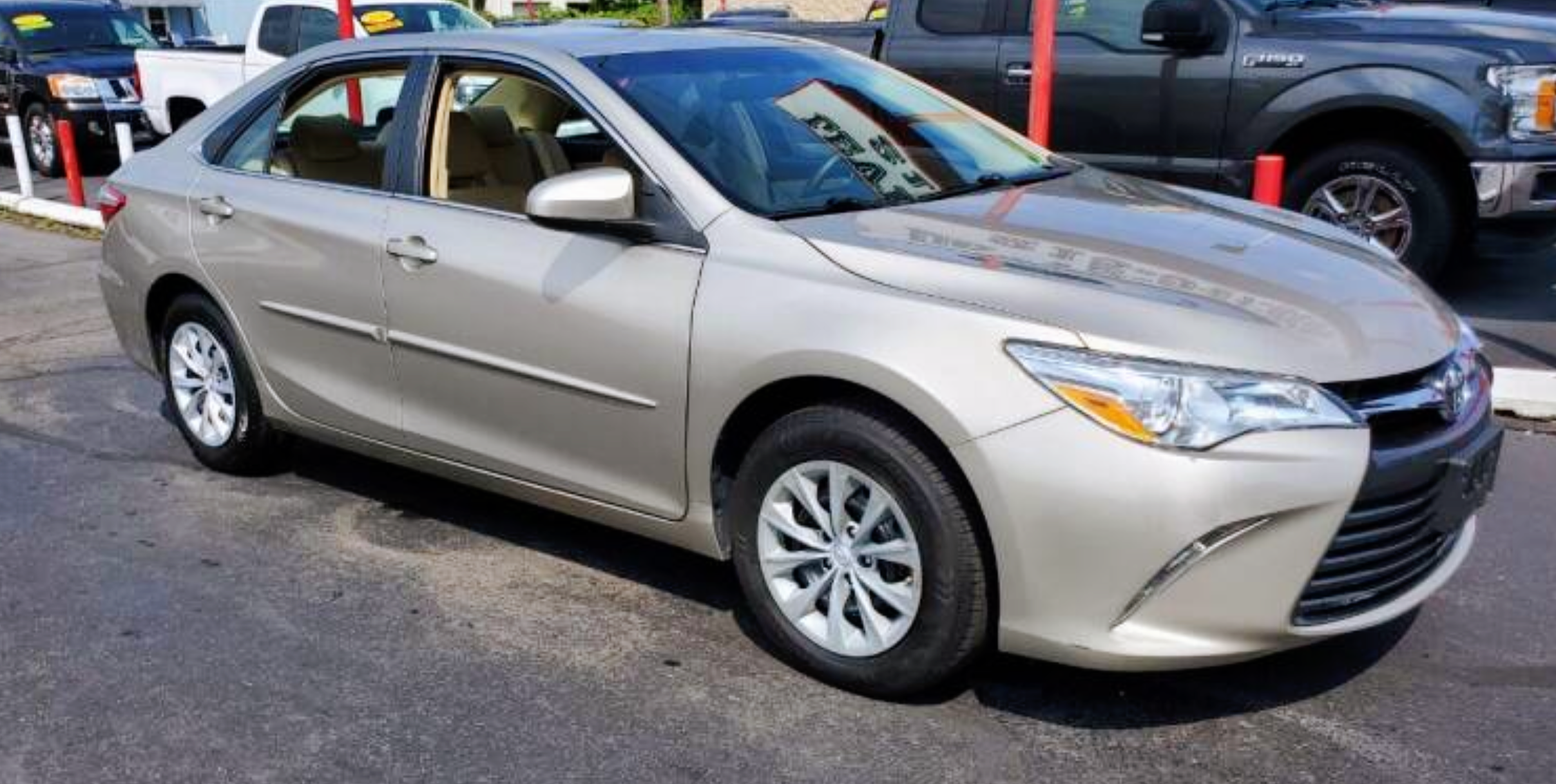 2017 Toyota Camry LE priced at 17,500