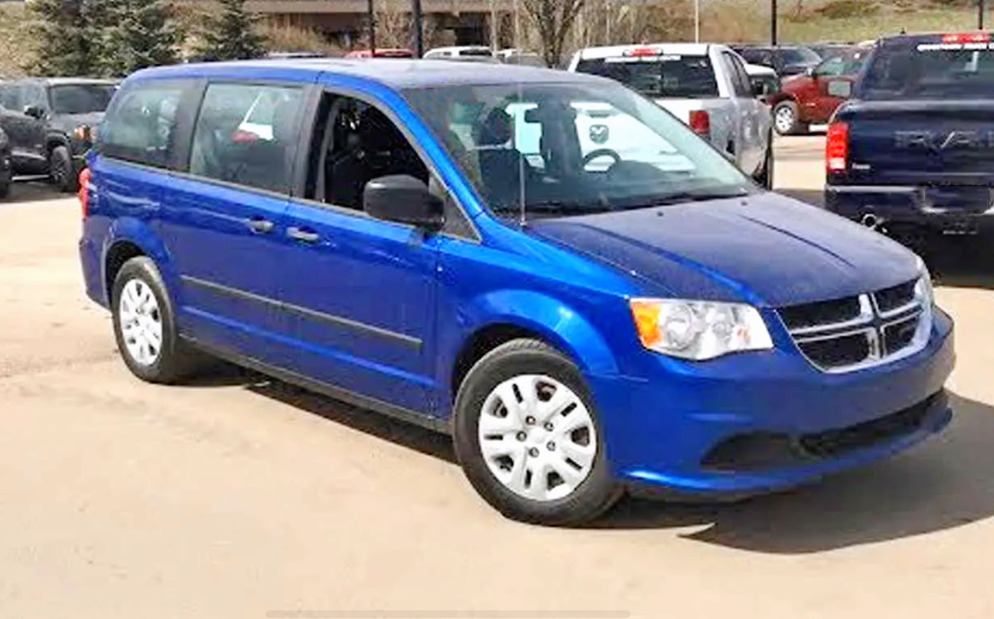 2013 Dodge Grand Caravan priced at 8,900