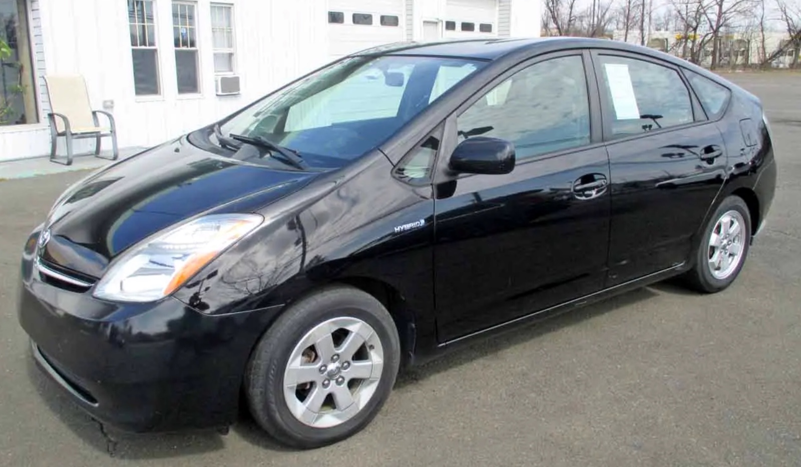 2009 Toyota Prius fuel-efficient car, priced at 6,800