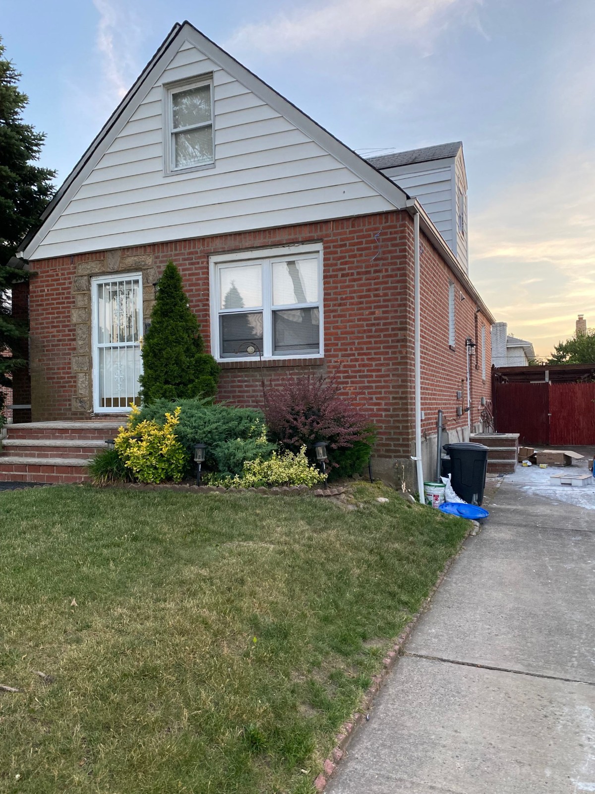 新鲜草原新装修房急租