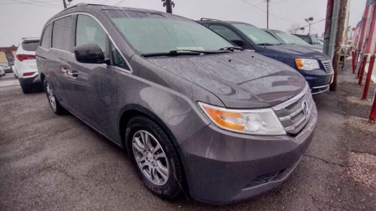 2013 Honda Odyssey EXL priced at 13,950