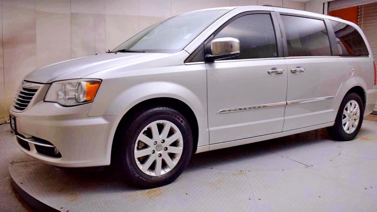 2012 Chrysler Town & Country Touring priced at 10,600