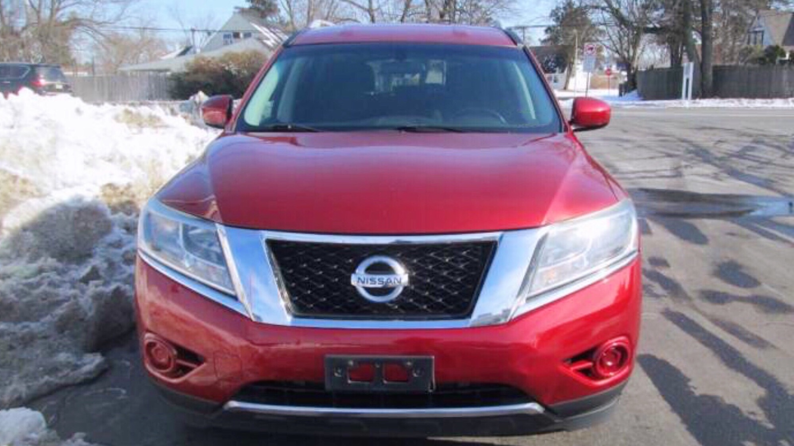 2013 Nissan Pathfinder SUV seven seats priced at 14,995