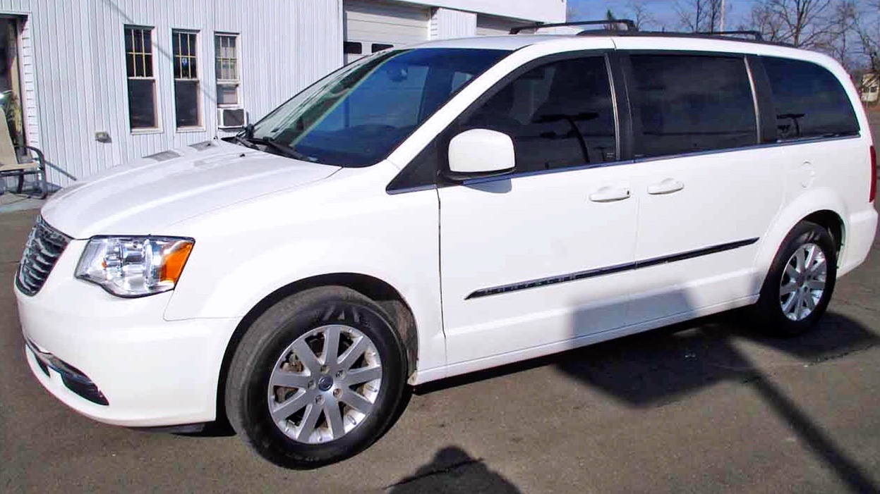 2012 Chrysler Town & Country priced at 8800