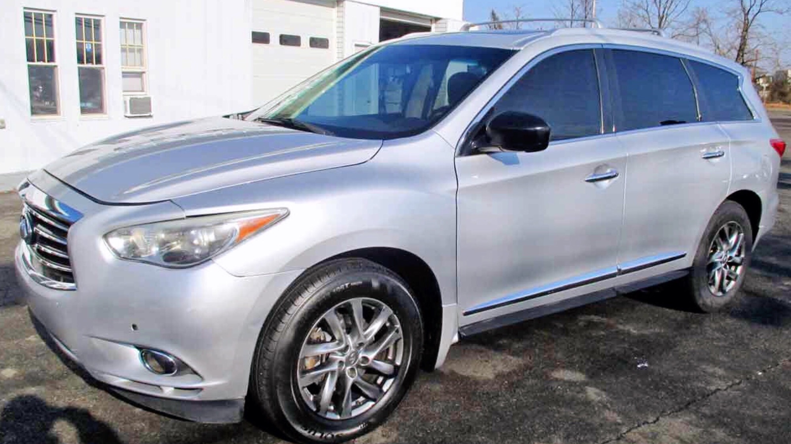 2013 Infiniti JX35 priced at 12,950