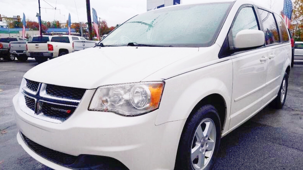 2013 Dodge Grand Caravan priced at 10,250