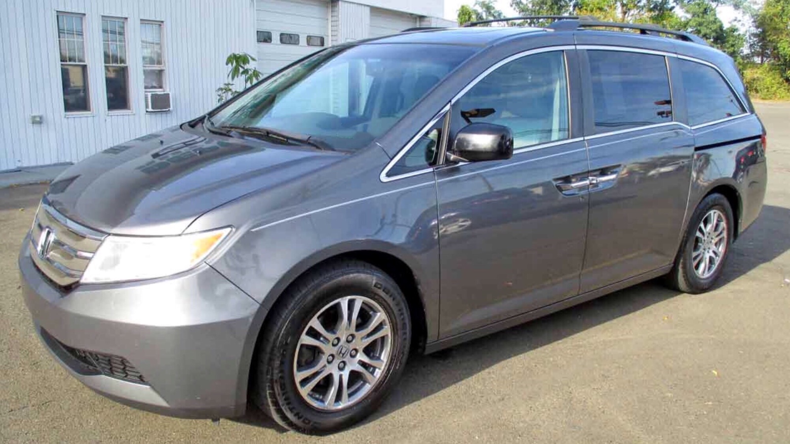 2012 Honda Odyssey EXL Honda Odyssey eight seats priced at 9800