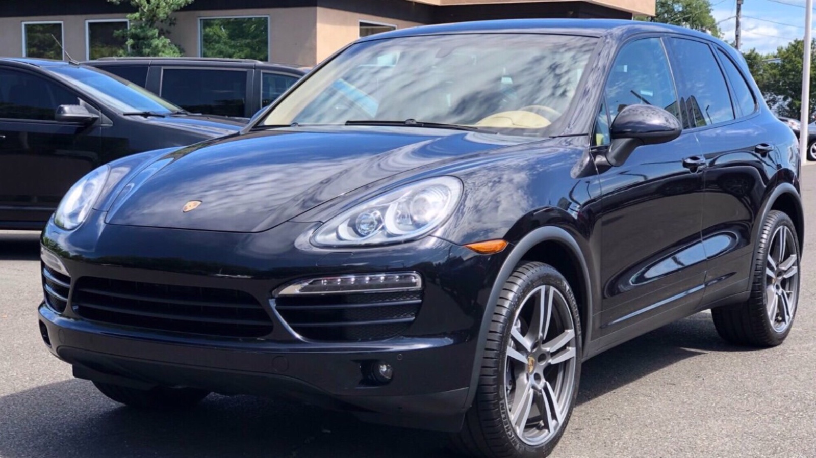 2012 Porsche Cayenne priced at 34,900