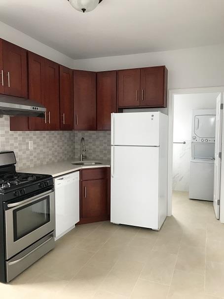 纽约皇后区Astoria两室一厅出租,室内洗衣机