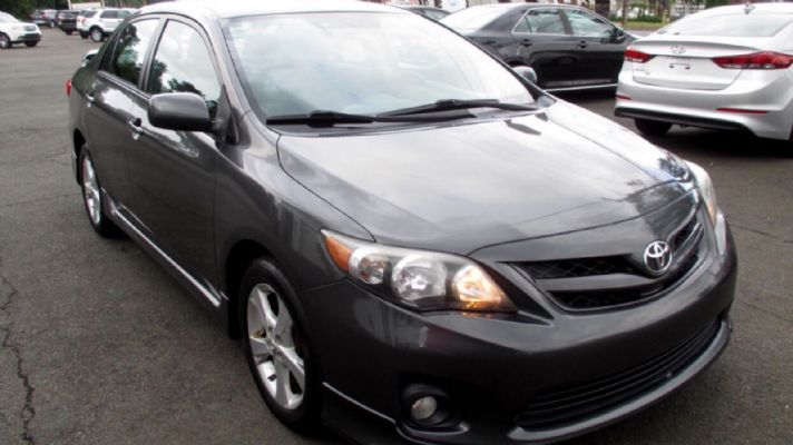 2012 Toyota Corolla price 9800