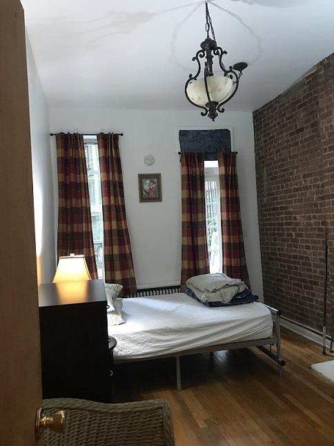 纽约市曼哈顿中城两室一厅公寓大单间招租，拎包入住