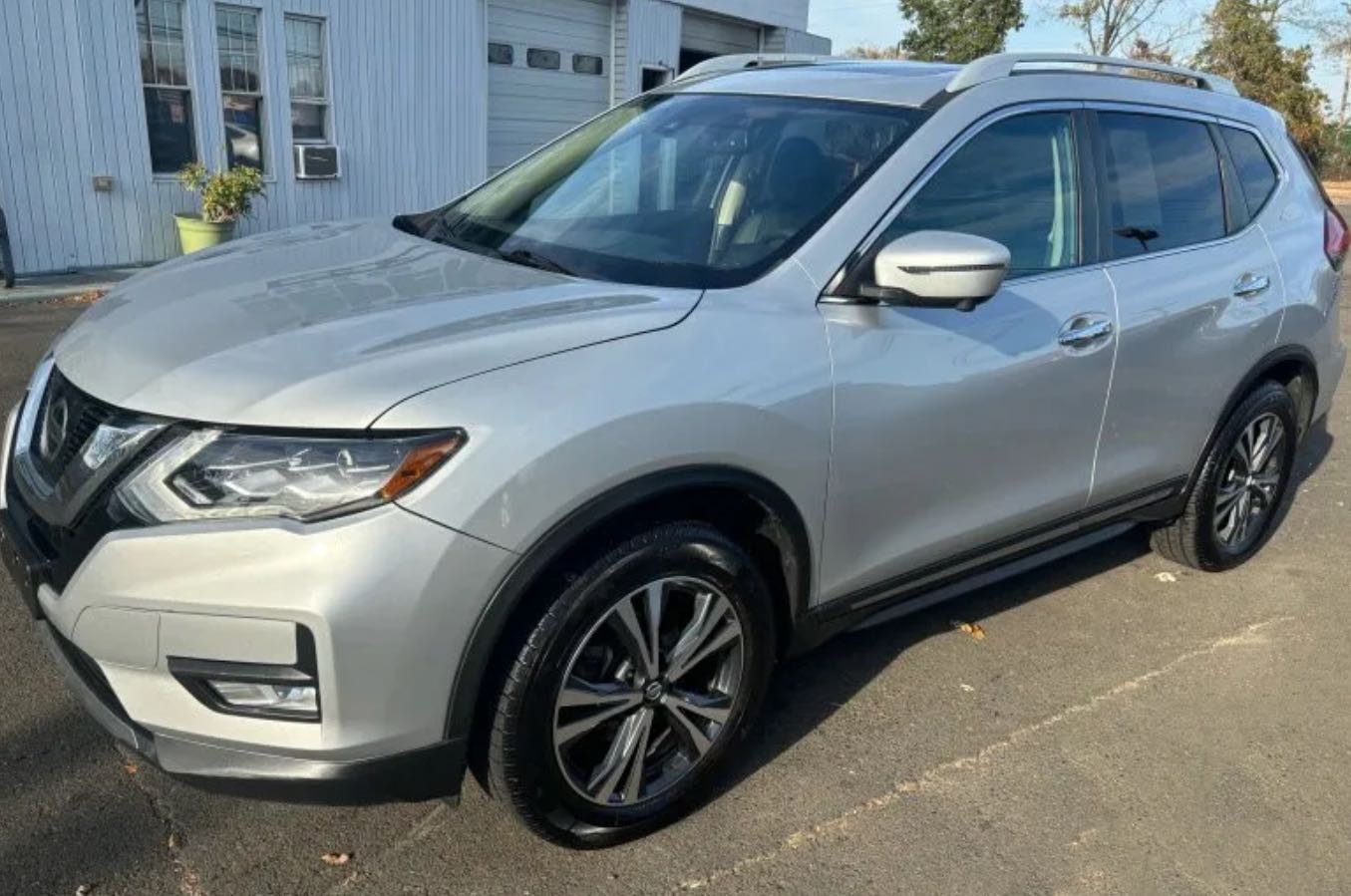 2017 Nissan Rogue SL priced at 12,850