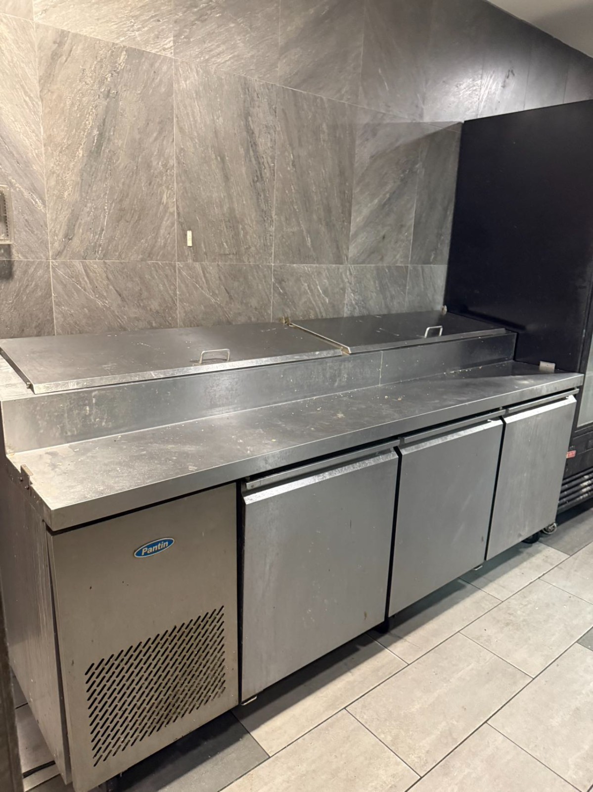 纽约法拉盛 自提 商用冰箱/抓马柜 各一个 300/个