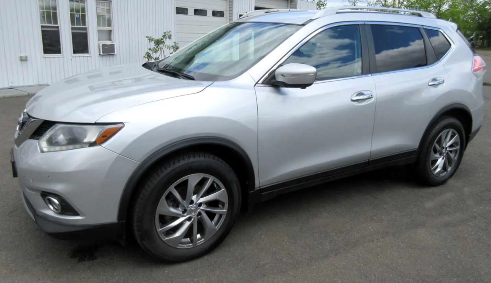 2014 Nissan Rogue AWD SL priced at 9800