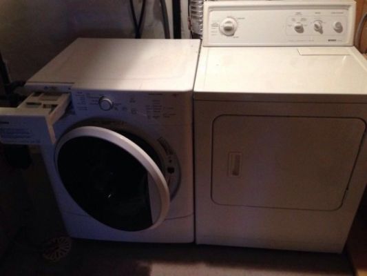 Selling some daily necessities and electrical appliances, etc....