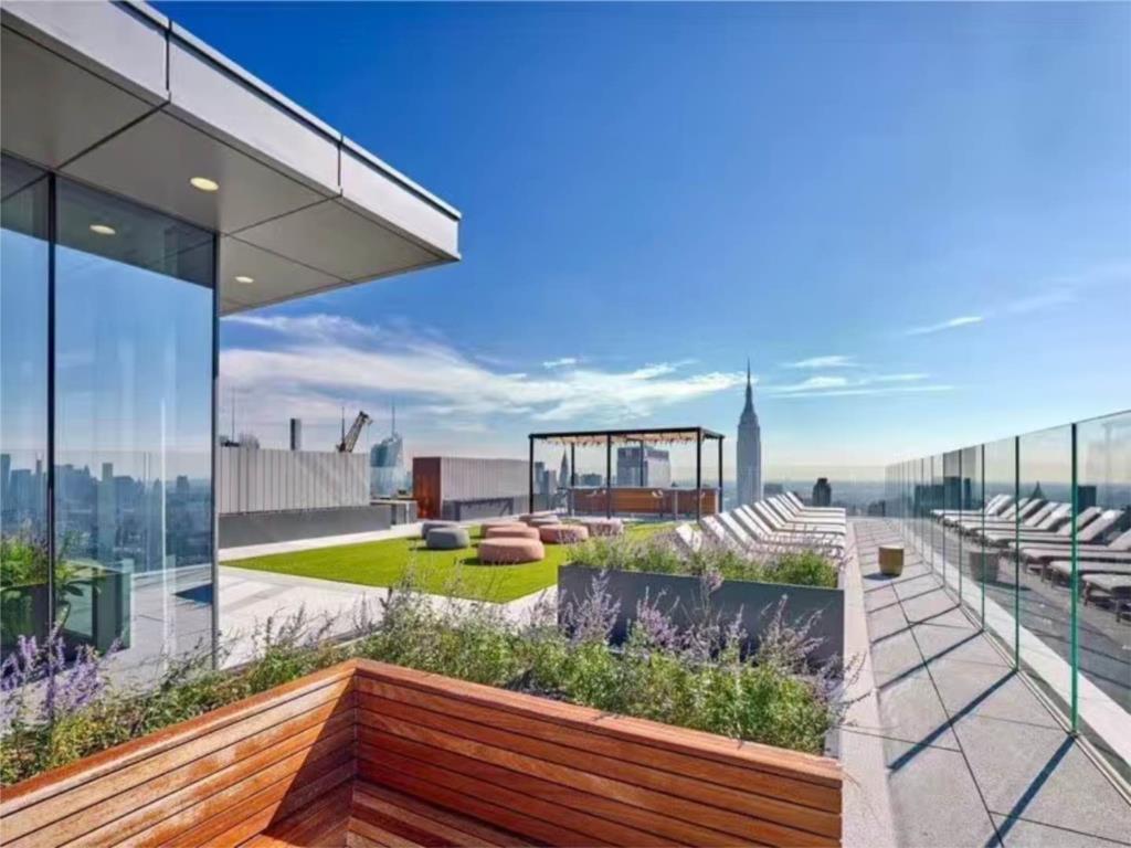 中城新派豪宅附近，巨FANCY设施！！一套1b1b低价！