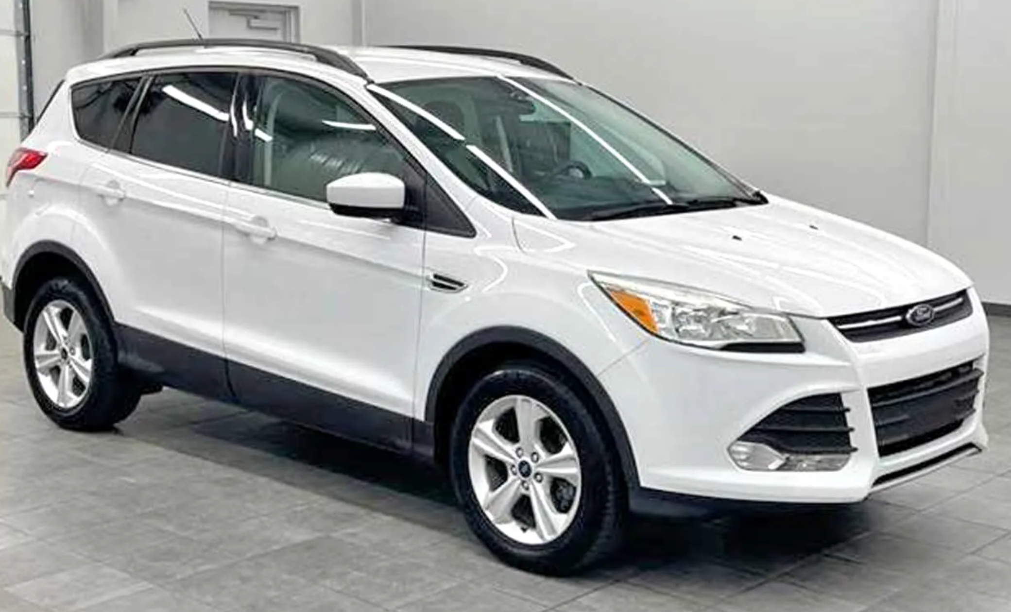 2014 Ford Escape 4WD priced at 10,800