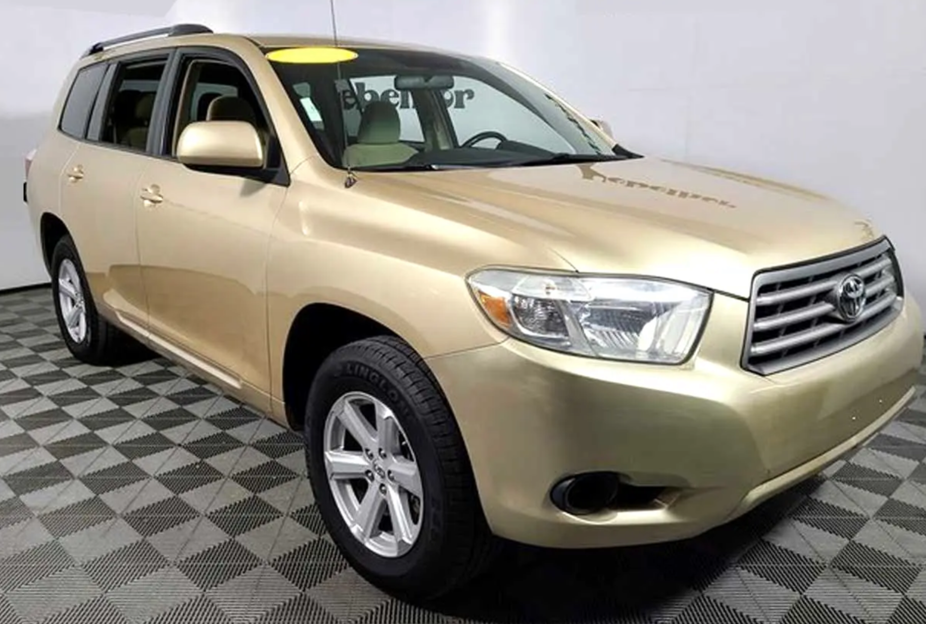 2009 Toyota Highlander 4WD 4dr V6 Base (Natl), Toyota Highlander SUV seven seats, priced at 9800