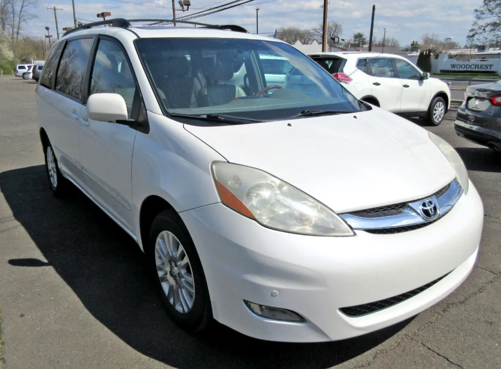 2010 Toyota Sienna Limited AWD Toyota seven-seater, priced at 9850